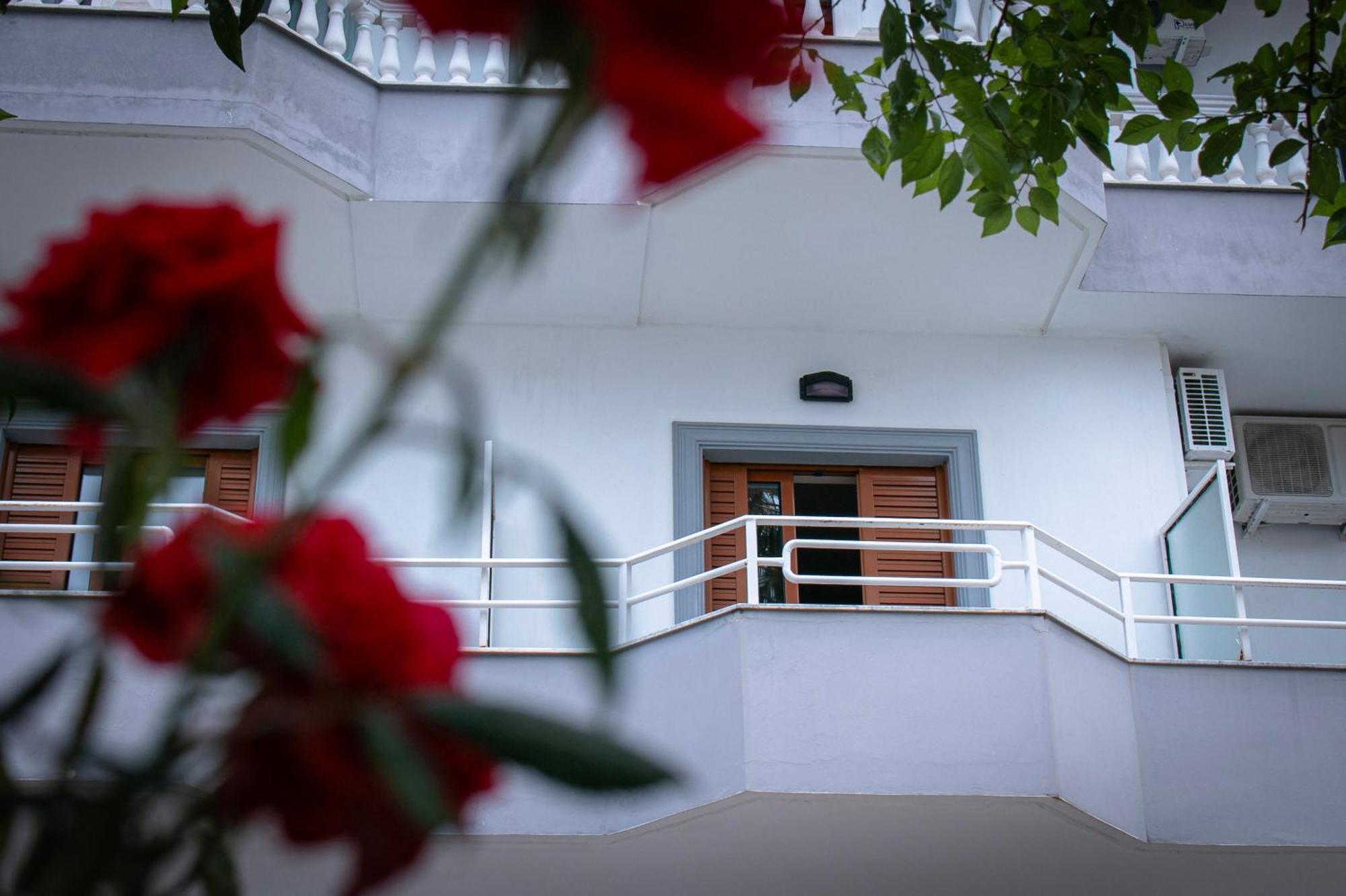 Hotel Fron Sarandë Exterior foto